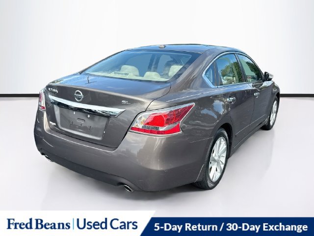 Used 2015 Nissan Altima 2.5 SL FWD image 10