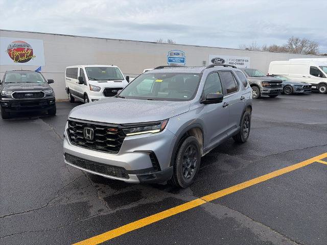 Used 2023 Honda Pilot TrailSport image 1