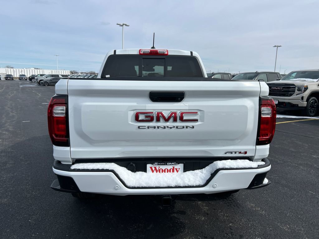 New 2026 GMC Canyon AT4 w/ AT4 Premium Package AWD/4WD image 9