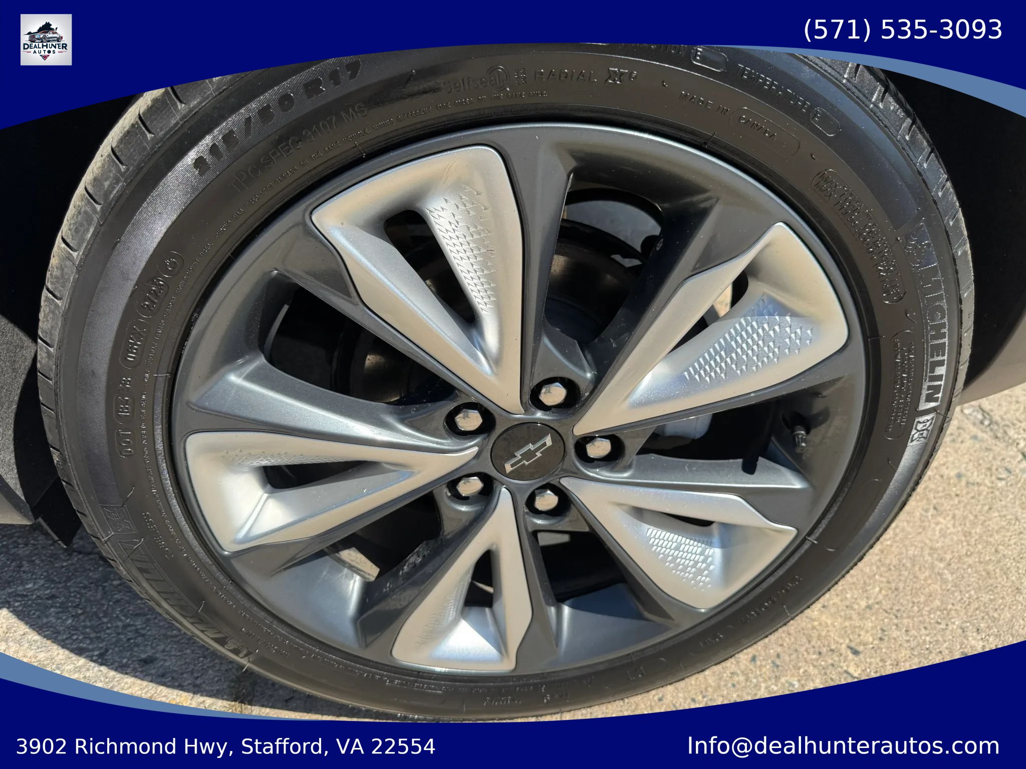 Used 2023 Chevrolet Bolt EUV LT w/ Convenience Package FWD image 14