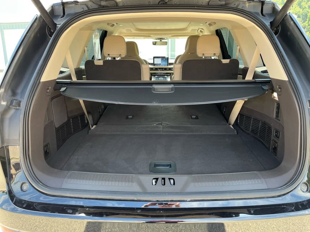 Used 2022 Lincoln Aviator Reserve w/ Equipment Group 201A image 15