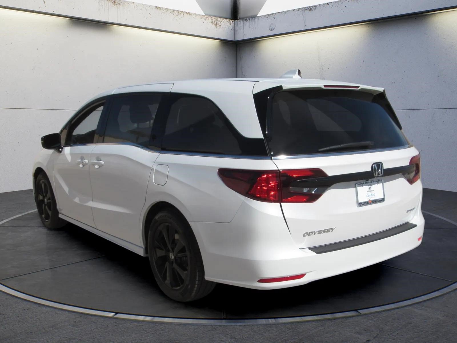 Certified 2024 Honda Odyssey Sport image 6