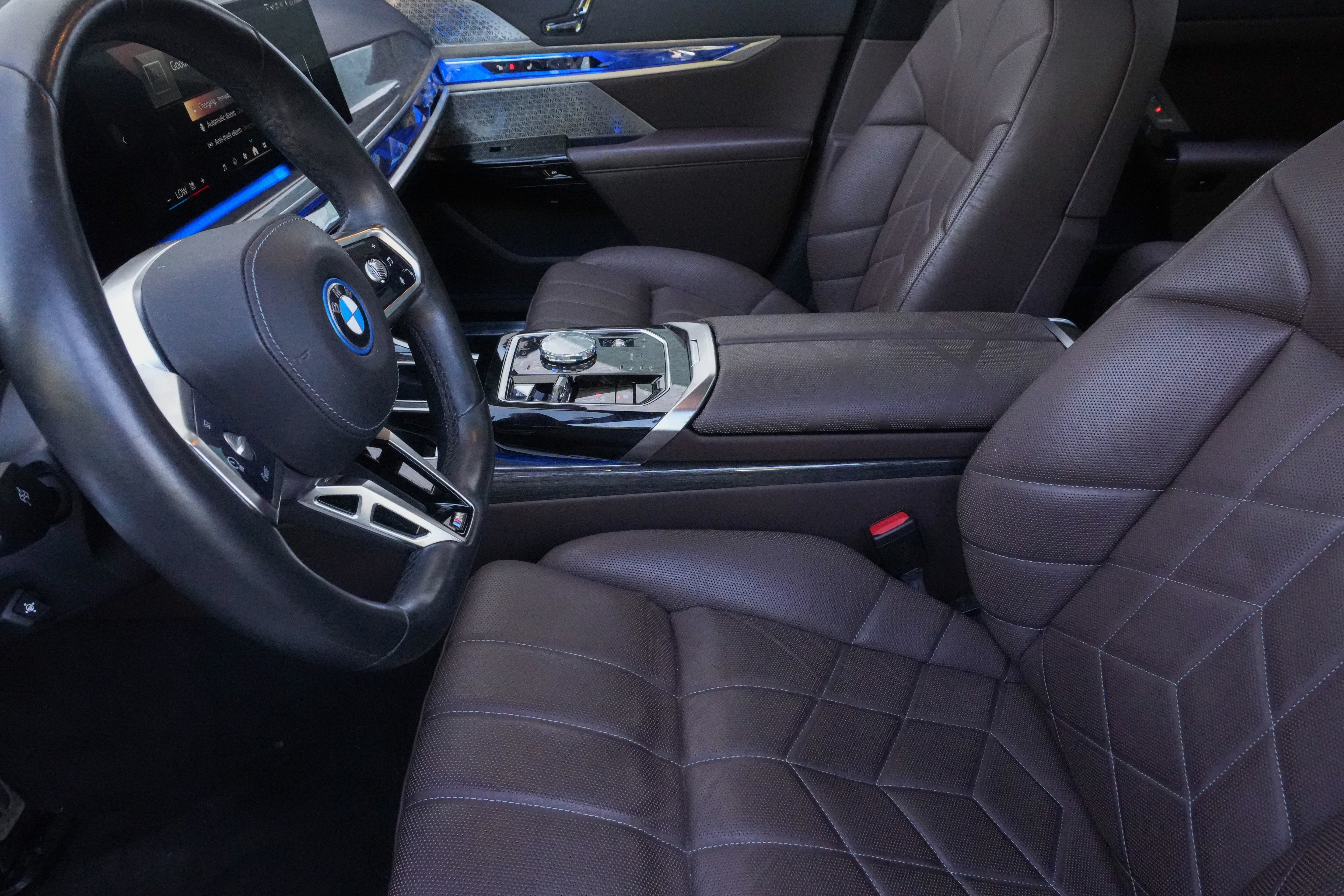 Certified 2023 BMW i7 xDrive60 AWD/4WD image 12