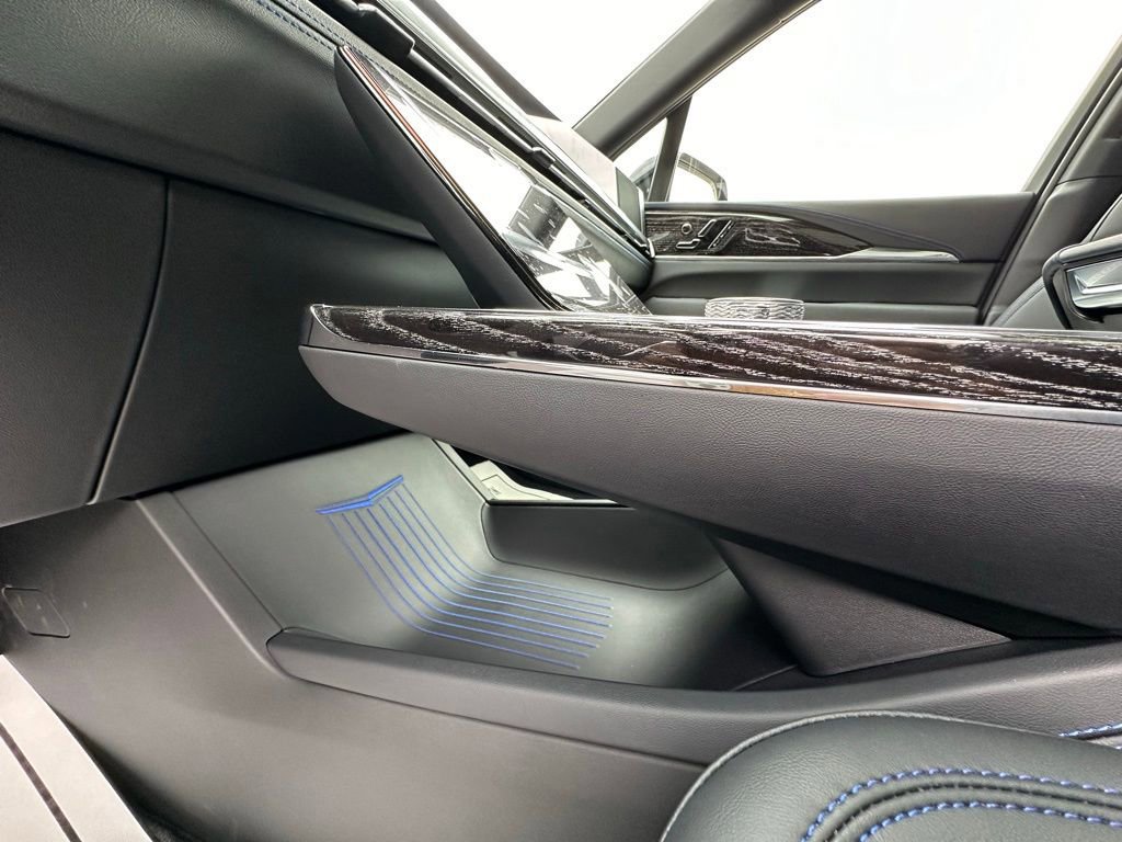 New 2025 Cadillac Escalade IQ Sport 1 w/ LPO, ONYX Package AWD/4WD image 38