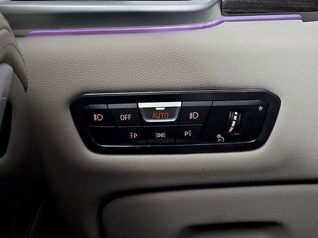 Used 2021 BMW X5 M50i w/ Premium Package image 26