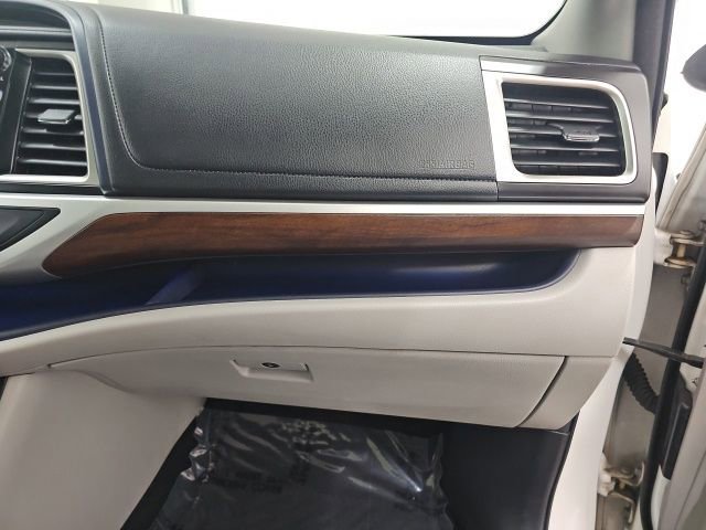Used 2016 Toyota Highlander Limited w/ Protection Package #3 image 43