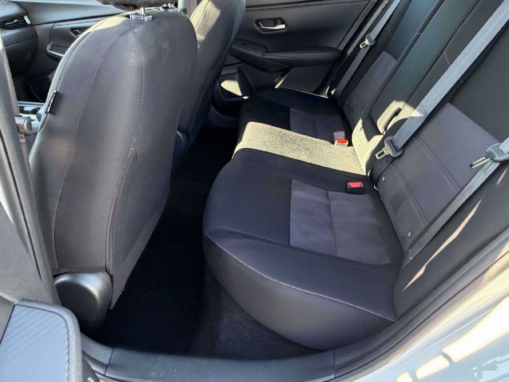 Used 2025 Nissan Sentra SR FWD image 29