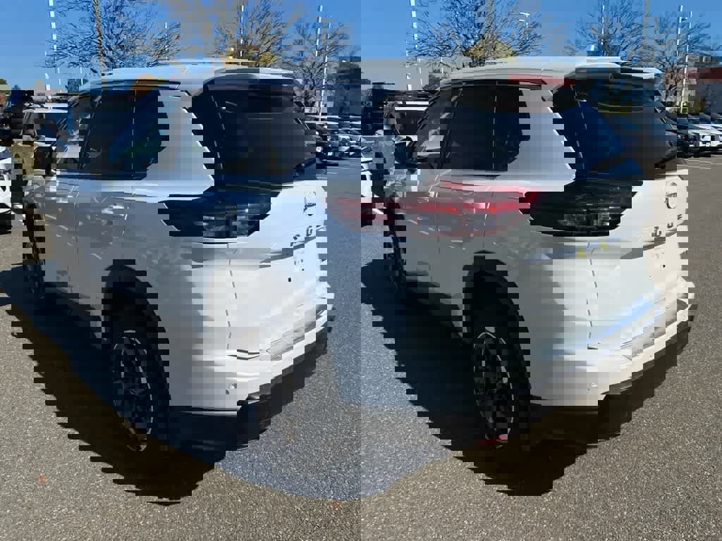 New 2026 Nissan Rogue SV image 4