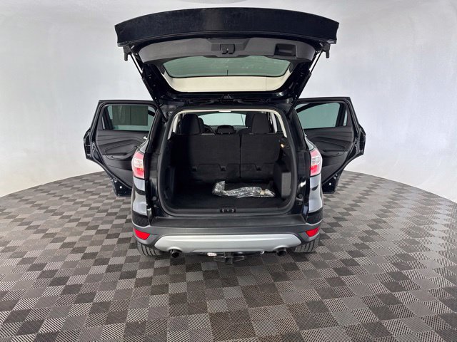Used 2018 Ford Escape SE w/ Ford Safe & Smart Package FWD image 18