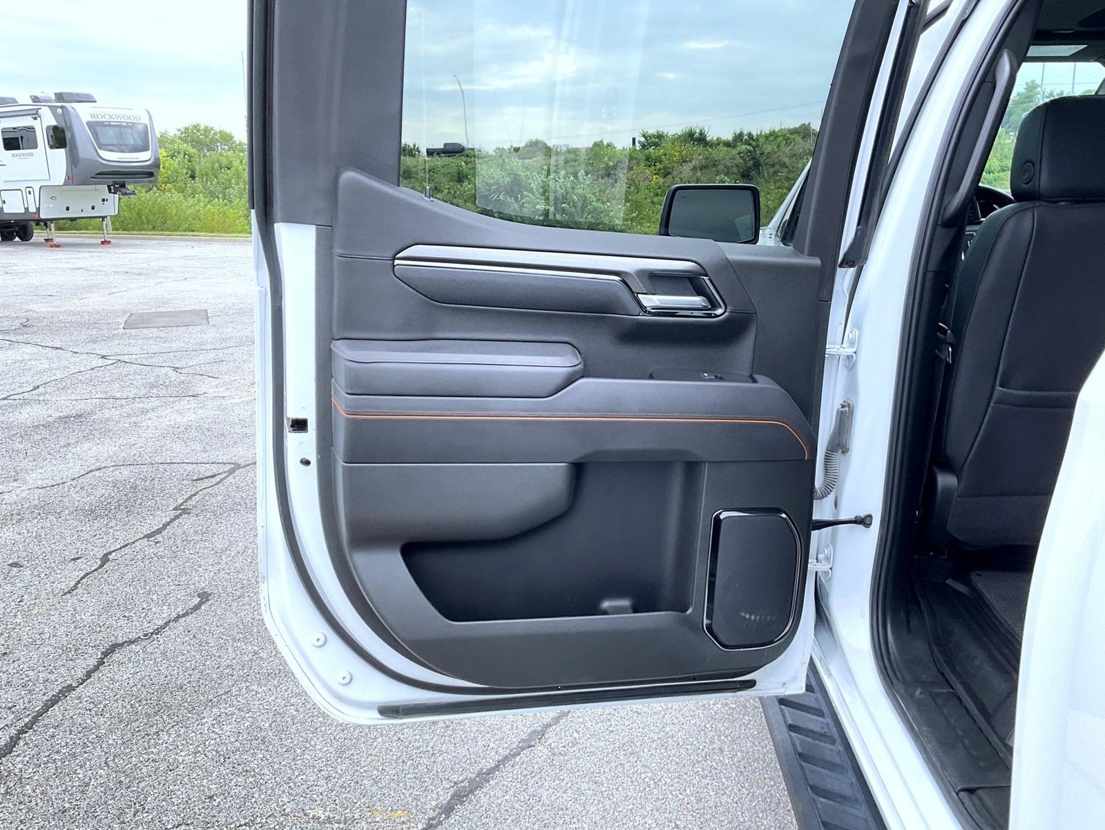 Certified 2025 GMC Sierra 1500 AT4 w/ AT4 Premium Package AWD/4WD image 20