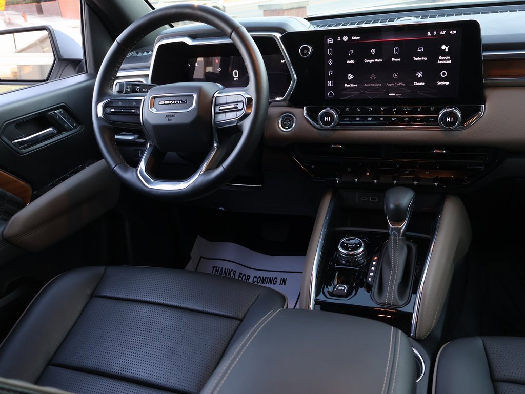 Used 2023 GMC Canyon Denali image 16