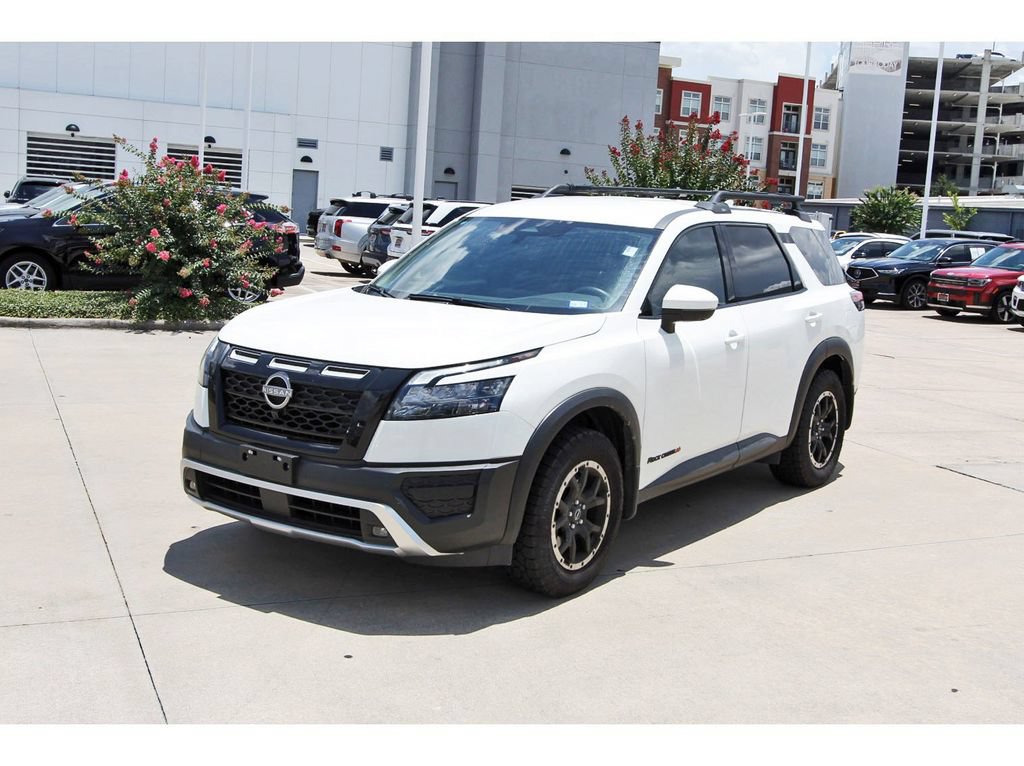 Used 2025 Nissan Pathfinder Rock Creek AWD/4WD image 3