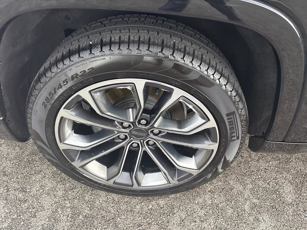 Used 2023 Jeep Grand Wagoneer L Series III w/ Rear Seat Video Group 1 image 14