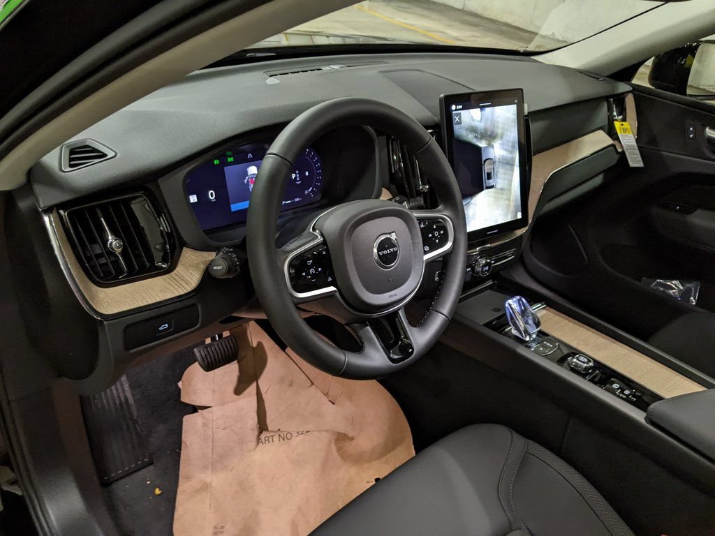 New 2026 Volvo XC60 B5 Plus w/ Protection Package Premier AWD/4WD image 8