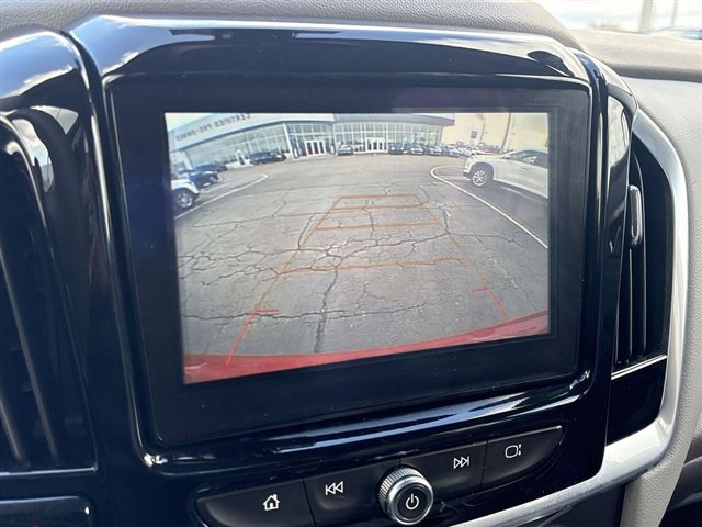 Used 2018 Chevrolet Traverse LT image 14
