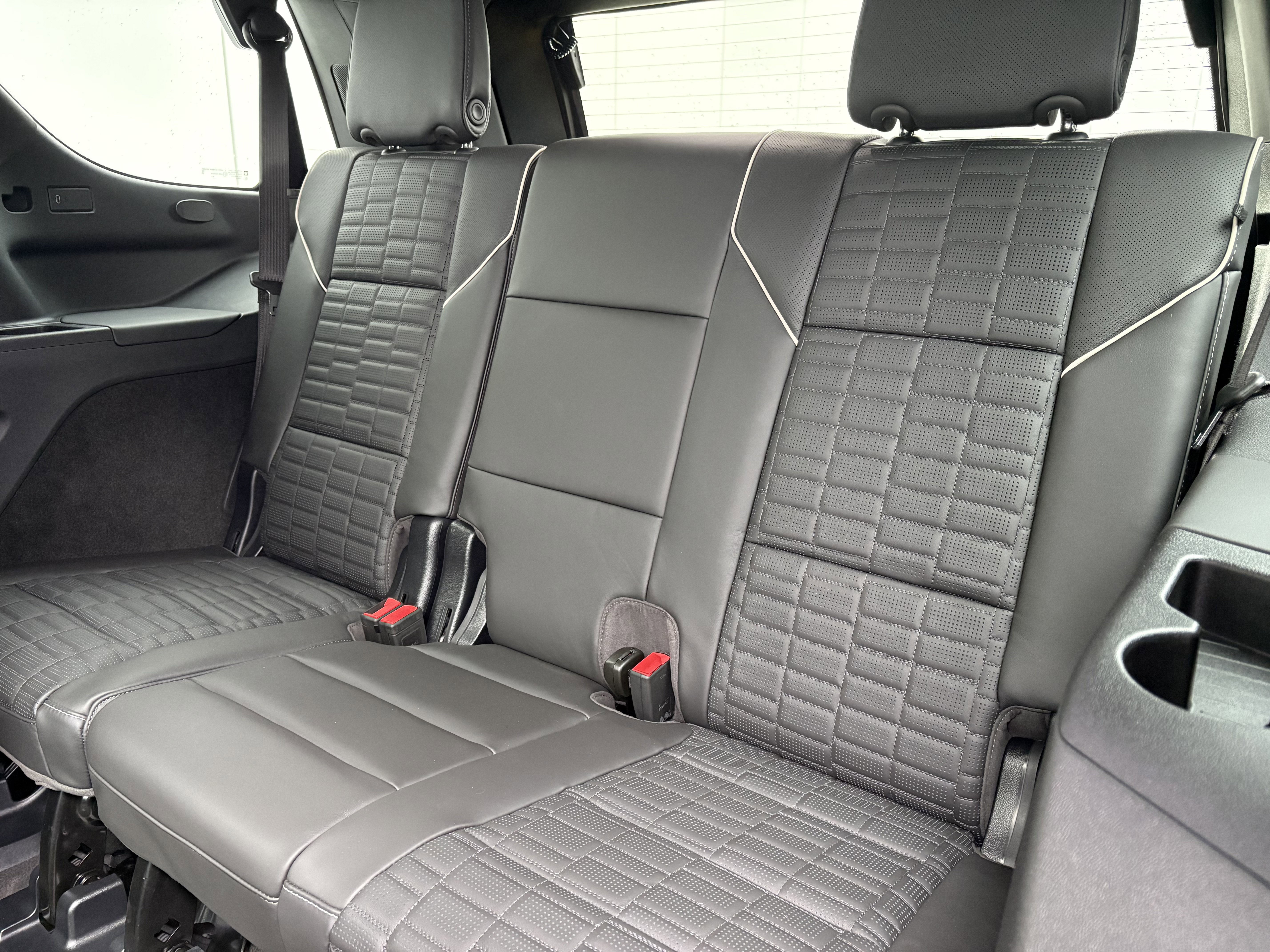Used 2025 Cadillac Escalade V AWD/4WD image 14