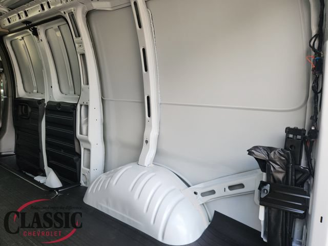 New 2025 Chevrolet Express 2500 w/ Driver Convenience Package RWD image 36