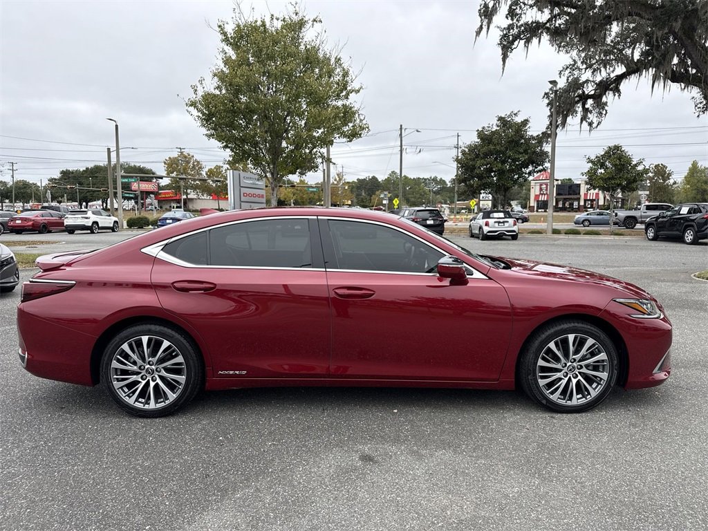 Used 2020 Lexus ES 300h w/ Premium Package image 2