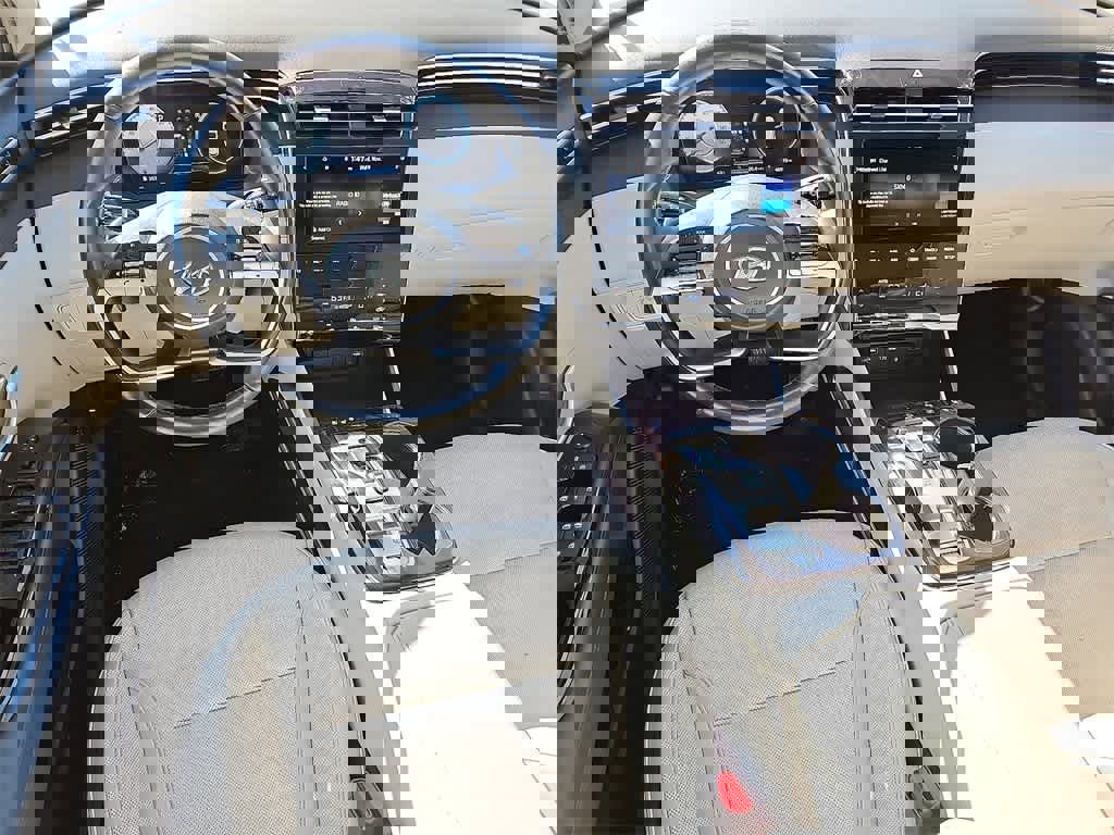 Used 2024 Hyundai Tucson Limited image 11