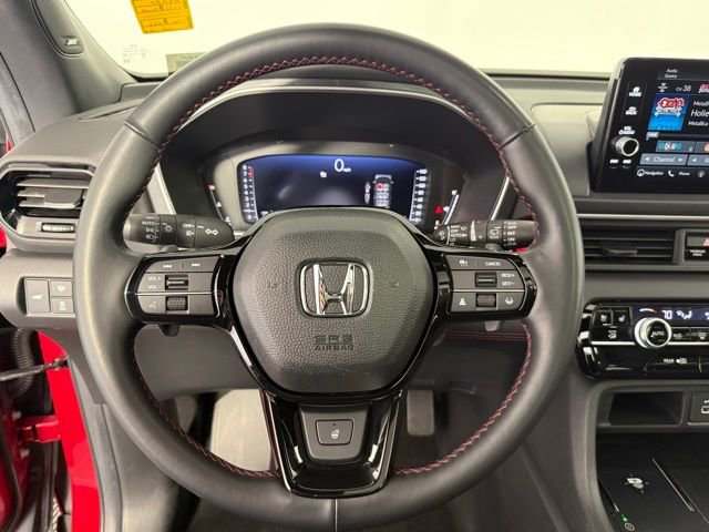 Used 2025 Honda Pilot Black Edition image 19