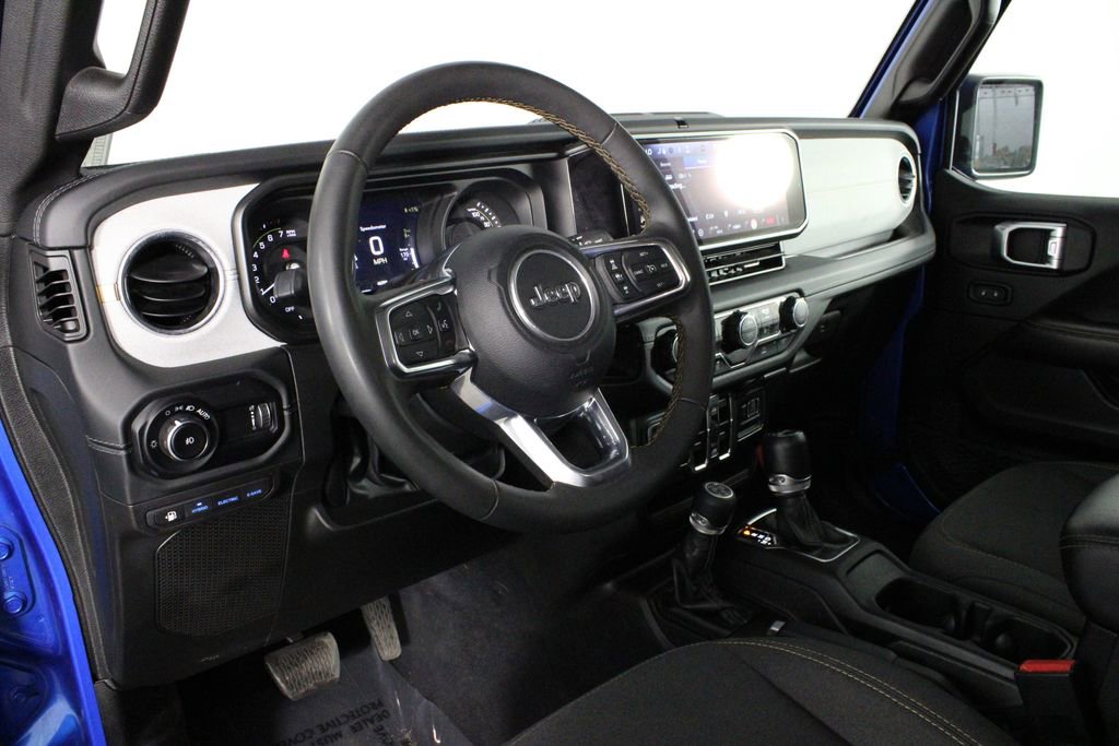 Used 2024 Jeep Wrangler Unlimited Sahara image 20