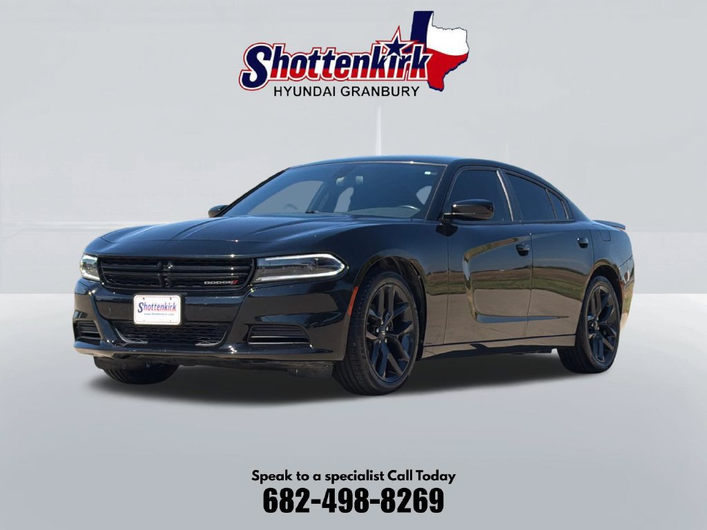 Used 2023 Dodge Charger SXT w/ Blacktop Package RWD image 4