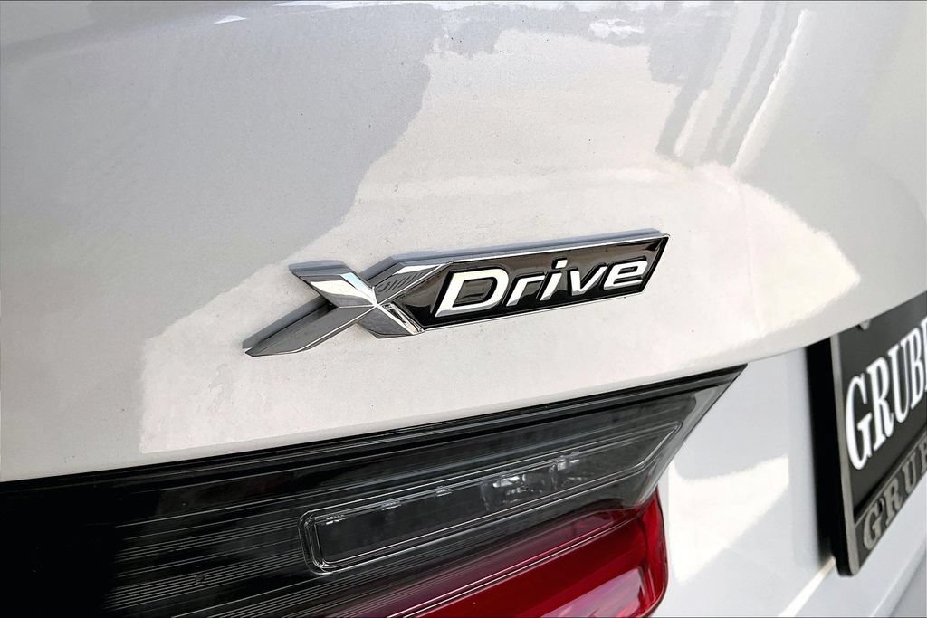 Used 2025 BMW 330i xDrive Sedan w/ Convenience Package AWD/4WD image 38