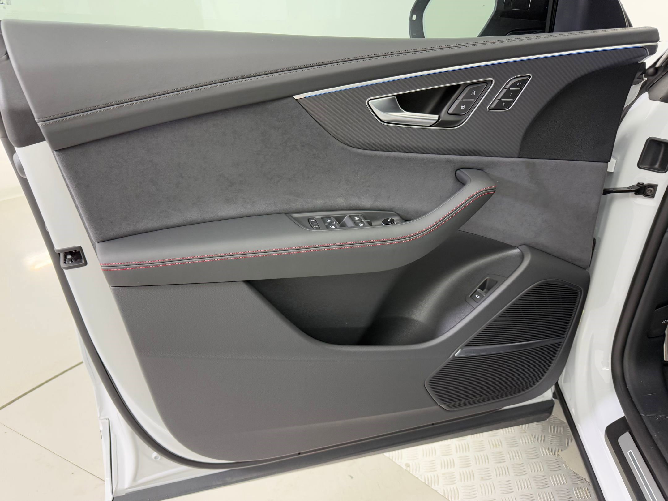 New 2026 Audi SQ8 Prestige image 24