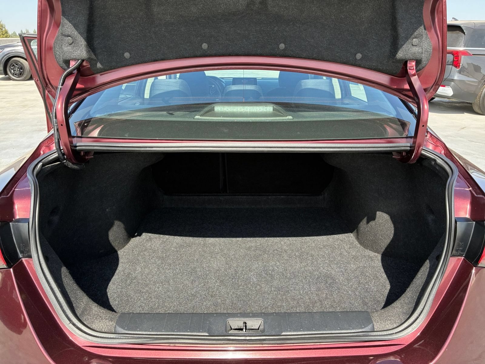 Used 2025 Nissan Sentra SV FWD image 29