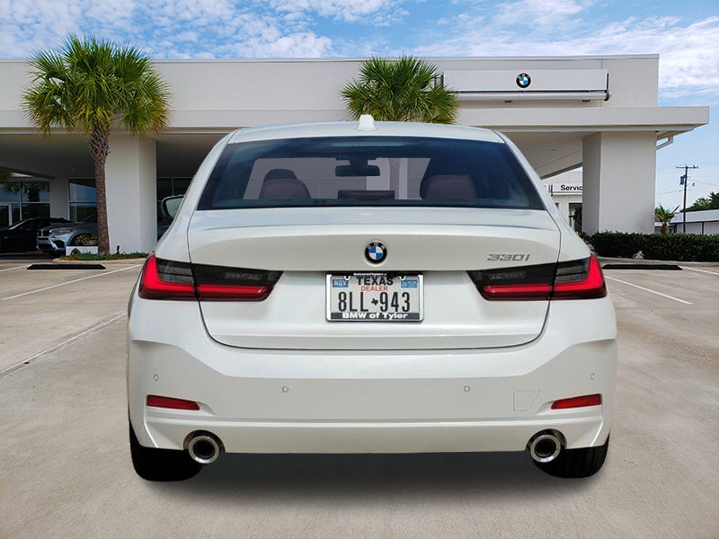 Used 2025 BMW 330i Sedan w/ Convenience Package RWD image 5
