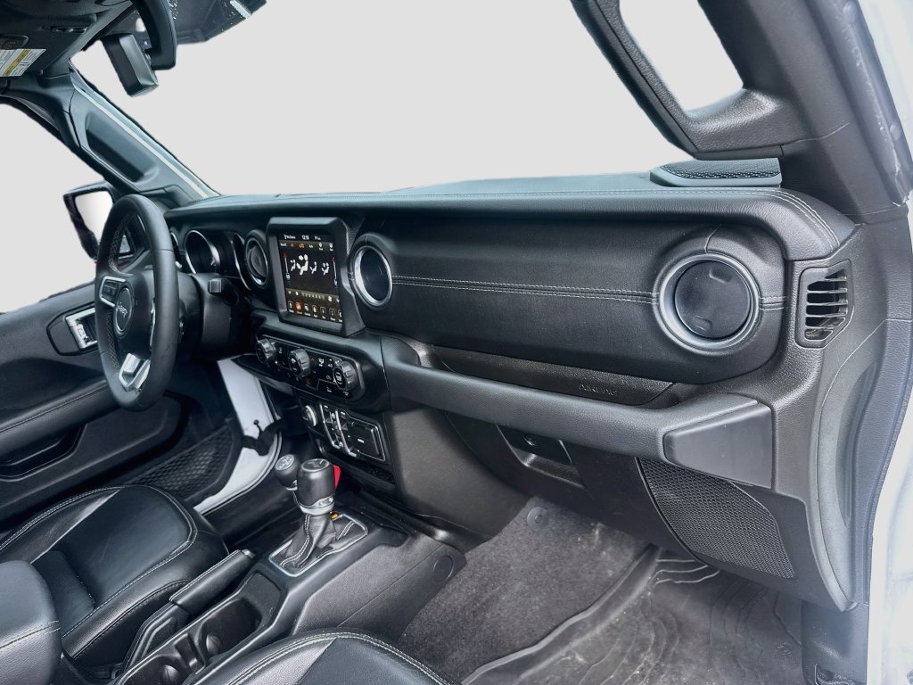 Used 2023 Jeep Wrangler Unlimited Sahara AWD/4WD image 31