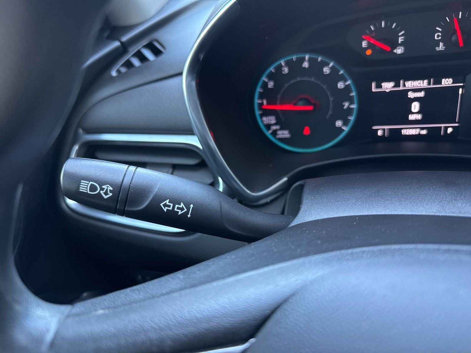 Used 2018 Chevrolet Equinox LT FWD image 32