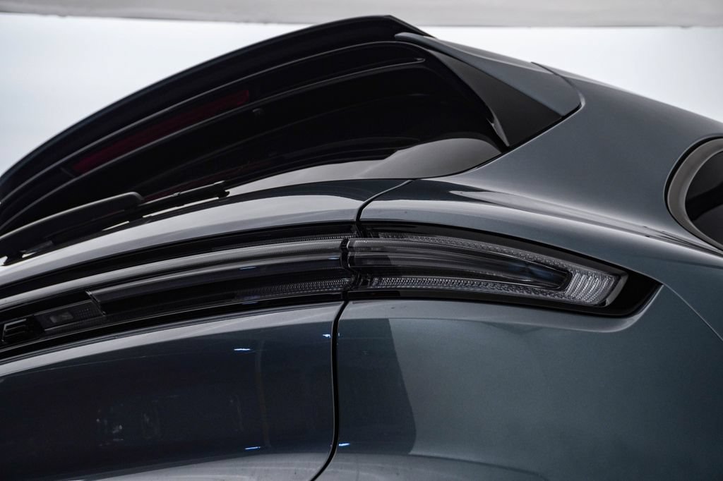 New 2026 Porsche Cayenne Turbo AWD/4WD image 12