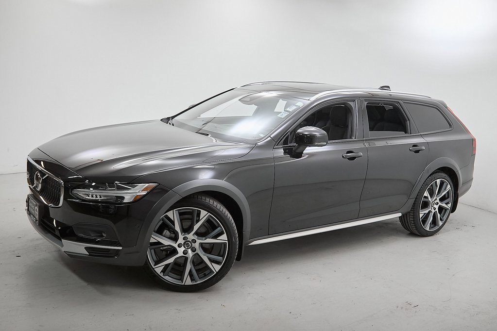 Certified 2024 Volvo V90 B6 Cross Country Ultimate image 3