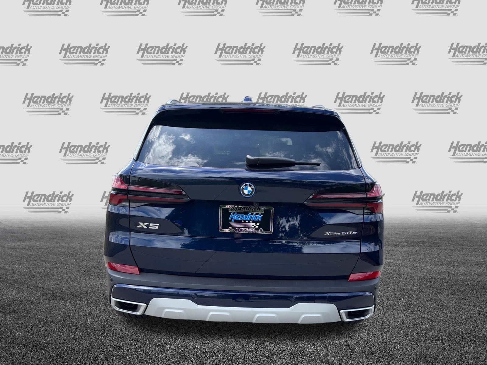 New 2026 BMW X5 xDrive50e w/ Premium Package AWD/4WD image 9
