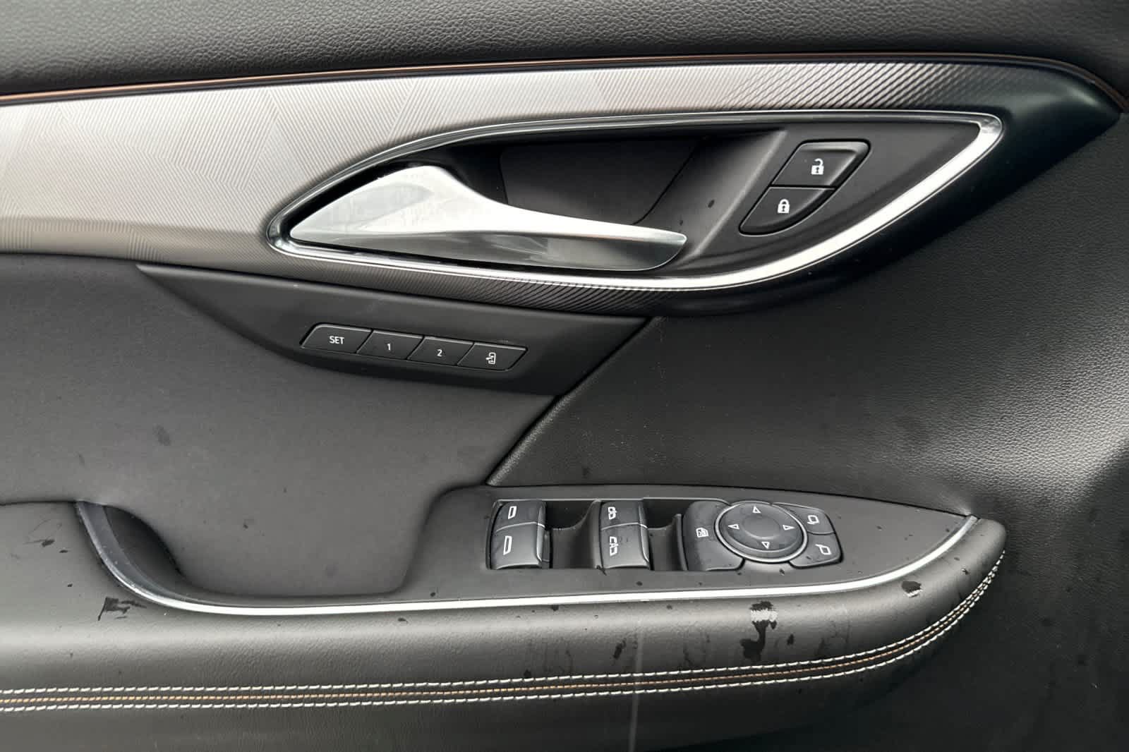 Used 2025 Buick Envision Sport Touring AWD/4WD image 11