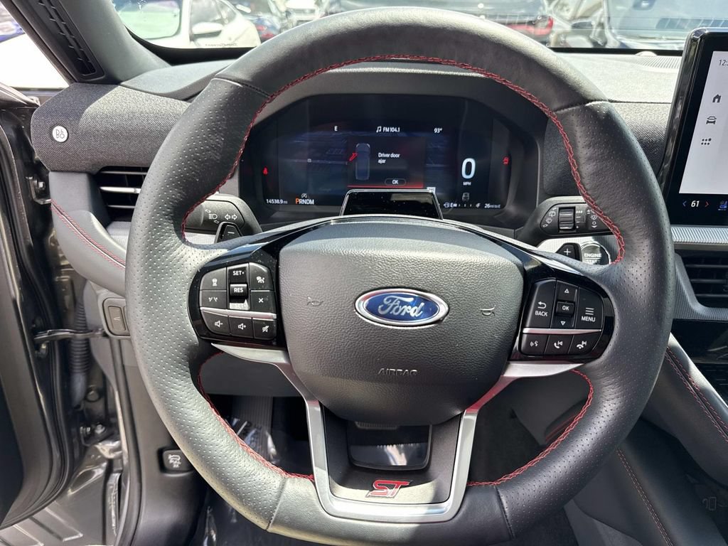 Used 2025 Ford Explorer ST AWD/4WD image 43