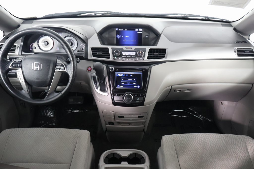Used 2016 Honda Odyssey SE image 8