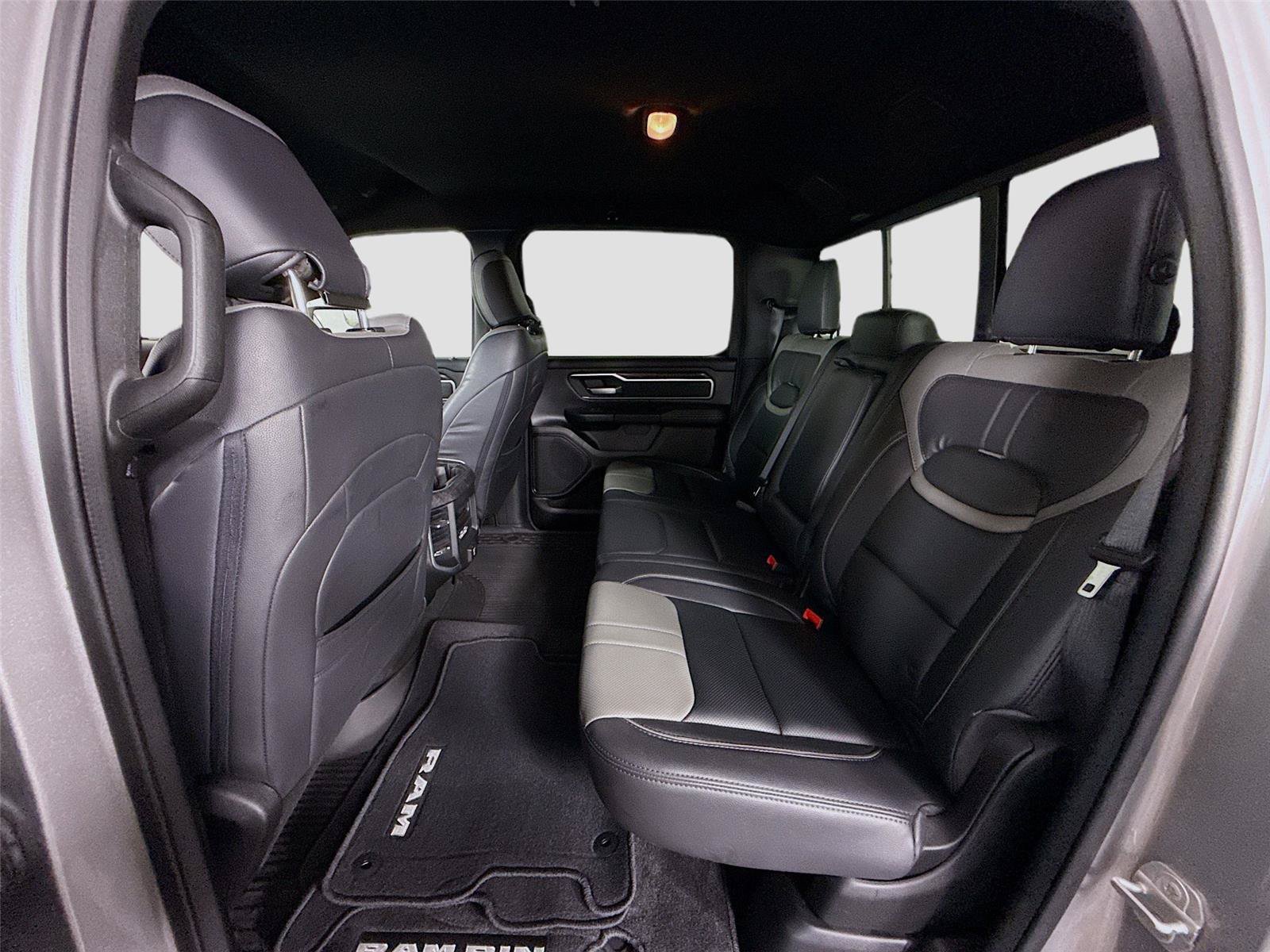 Used 2022 RAM 1500 Big Horn AWD/4WD image 16