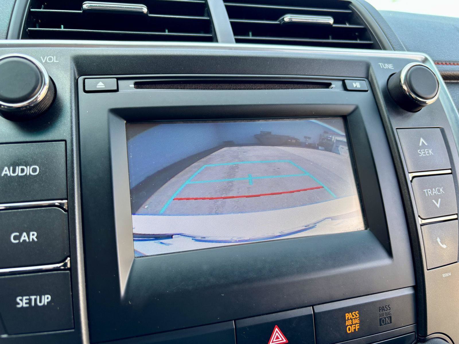 Used 2017 Toyota Camry SE FWD image 4