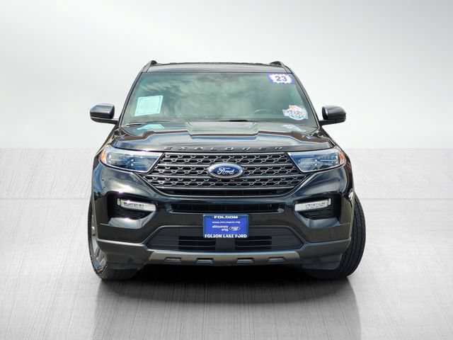 Certified 2023 Ford Explorer XLT w/ Equipment Group 202A AWD/4WD image 2