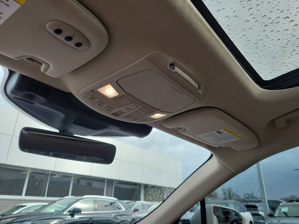 Certified 2022 Lincoln Nautilus Reserve w/ Equipment Group 201A image 30