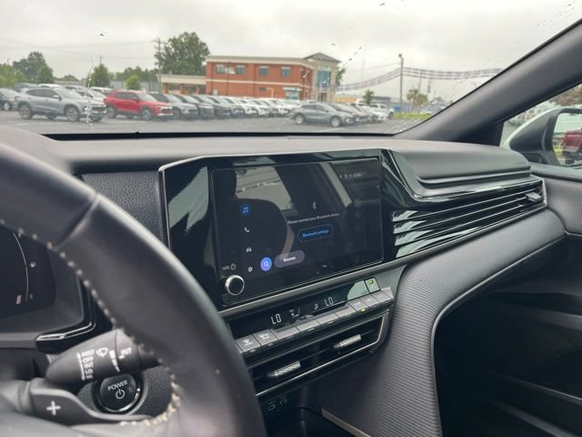 Used 2025 Toyota Camry SE w/ Convenience Package FWD image 22