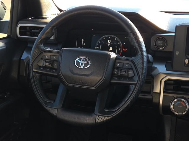 Used 2025 Toyota Tacoma SR5 AWD/4WD image 15