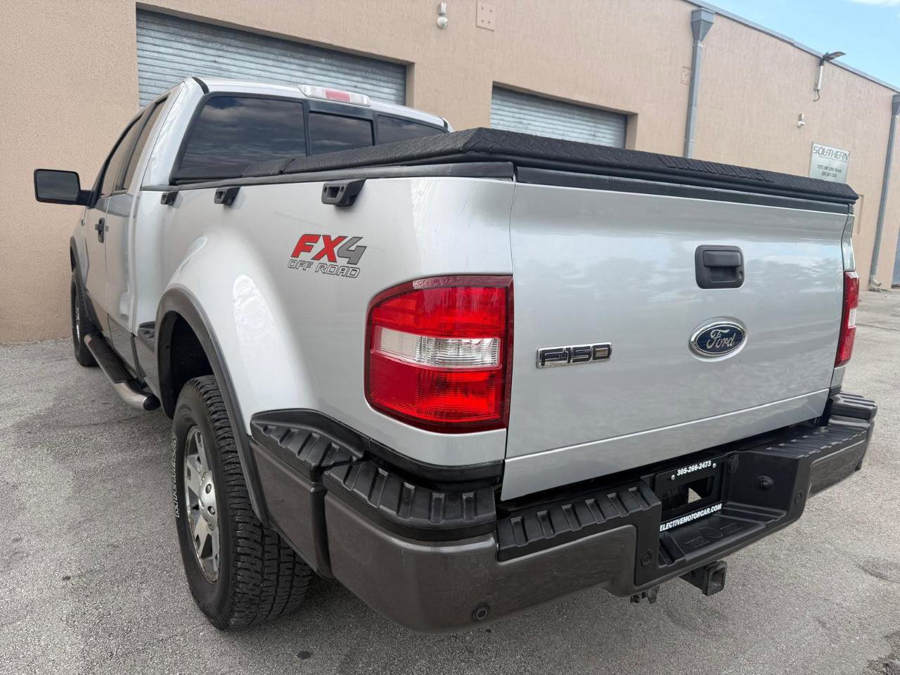 Used 2005 Ford F150 XLT image 6
