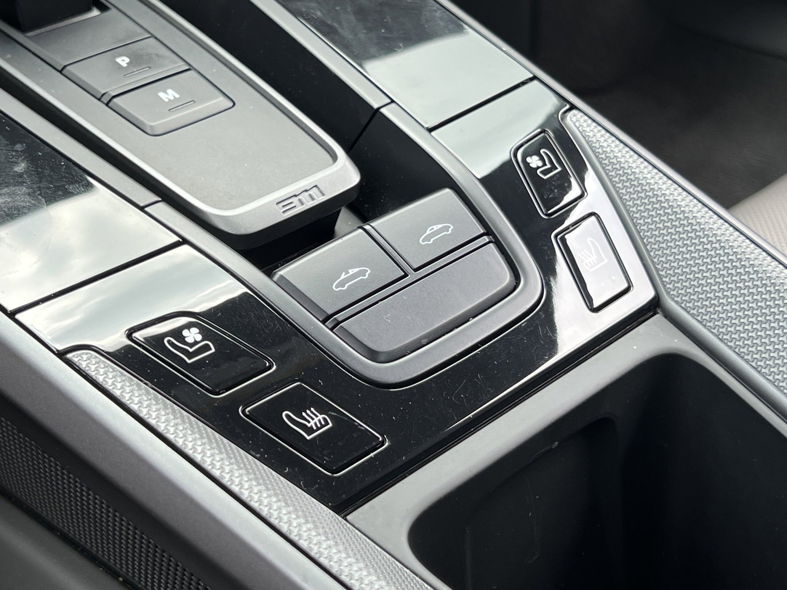 Certified 2021 Porsche 911 Targa 4S w/ Premium Package image 28