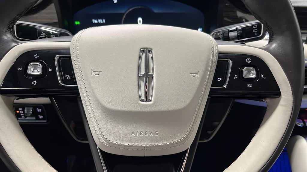 Used 2022 Lincoln Aviator Black Label Grand Touring w/ Class IV Trailer Tow Package image 16