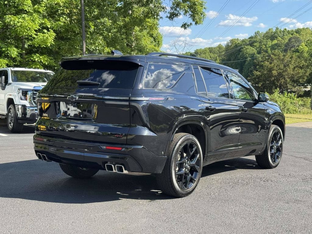 Used 2024 Chevrolet Traverse RS w/ LPO, Floor Liner Package AWD/4WD image 23