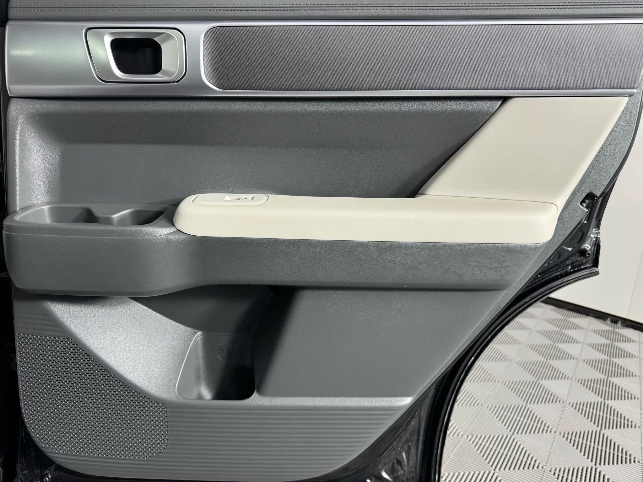 Used 2024 Hyundai Santa Fe SE image 44