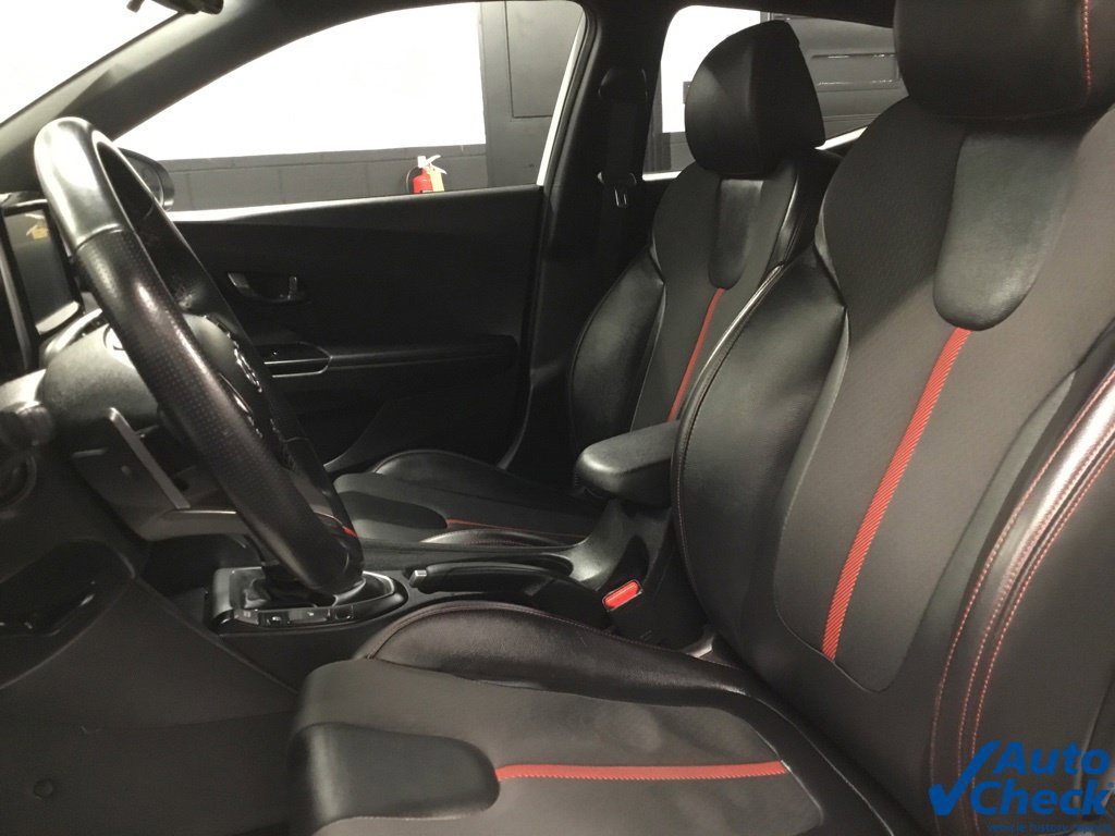 Used 2021 Hyundai Veloster Turbo FWD image 23